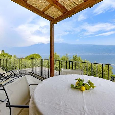 Oleandro Apartment Directly On The Lake Gargnano Bagian luar foto