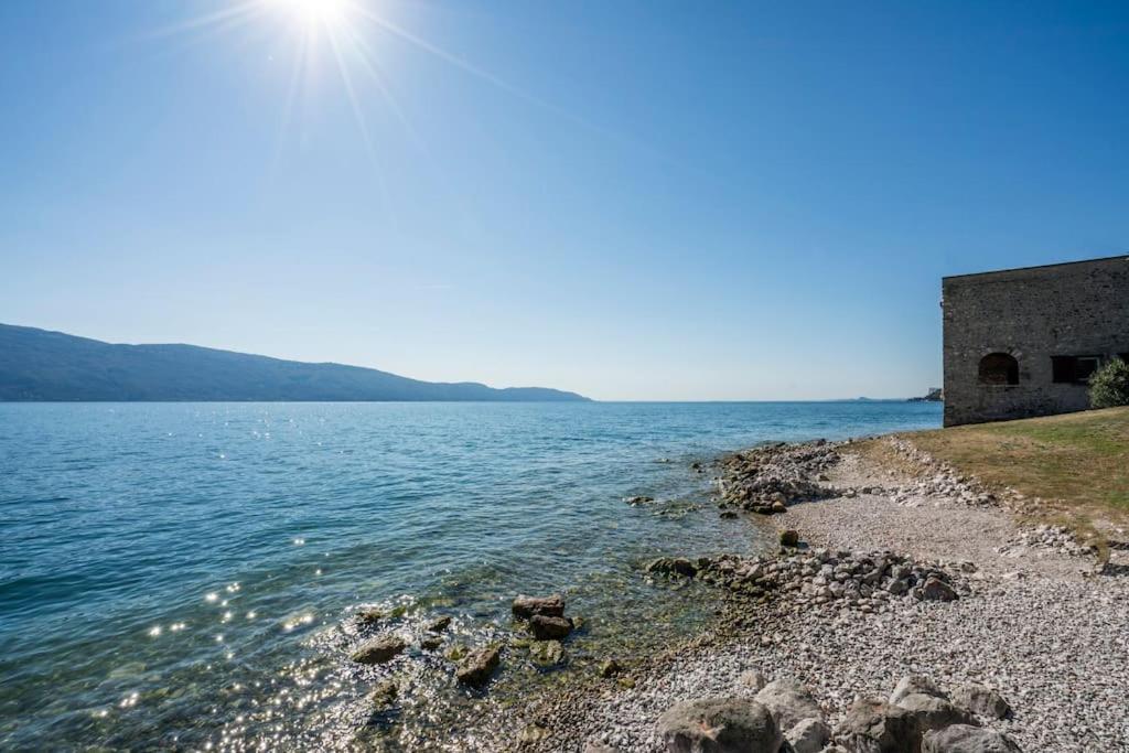 Oleandro Apartment Directly On The Lake Gargnano Bagian luar foto
